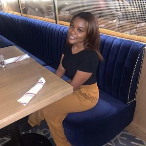 Meet your Posher, Abby